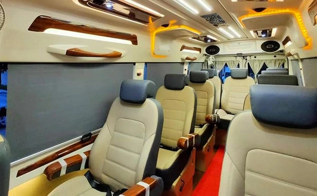 9-seater-tempo-traveller-hire