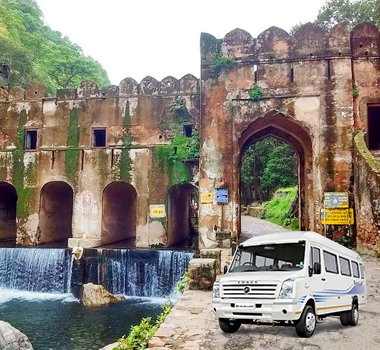 Jaipur to Ranthambore Tempo Traveller